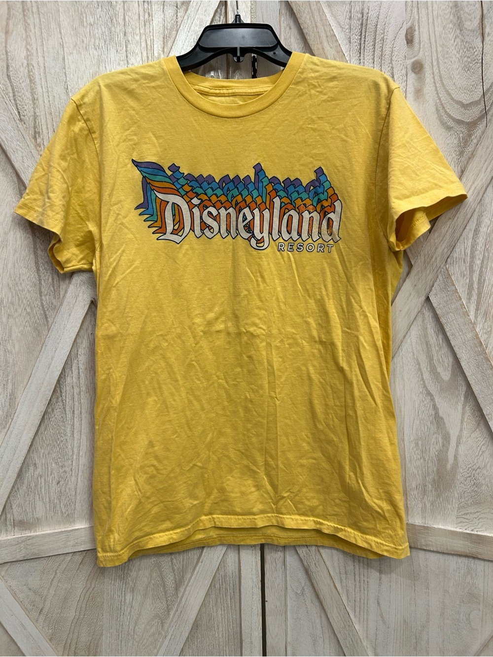 Disneyland Resort Vintage Style Logo Tee Yellow Disney Parks Mens Large